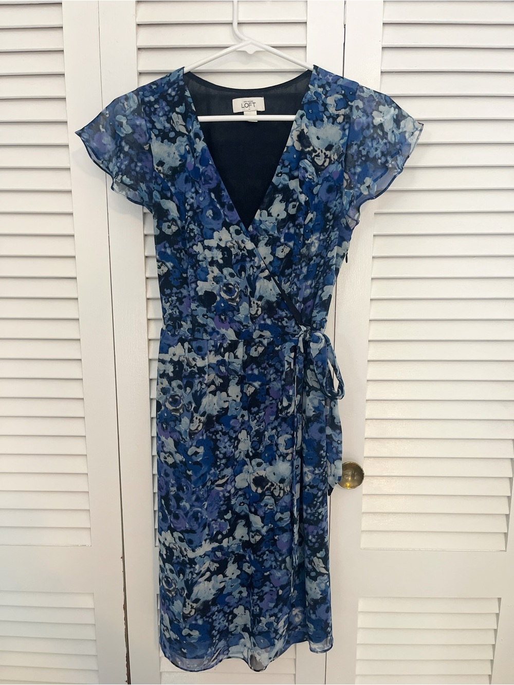LOFT floral blue wrap dress size 6